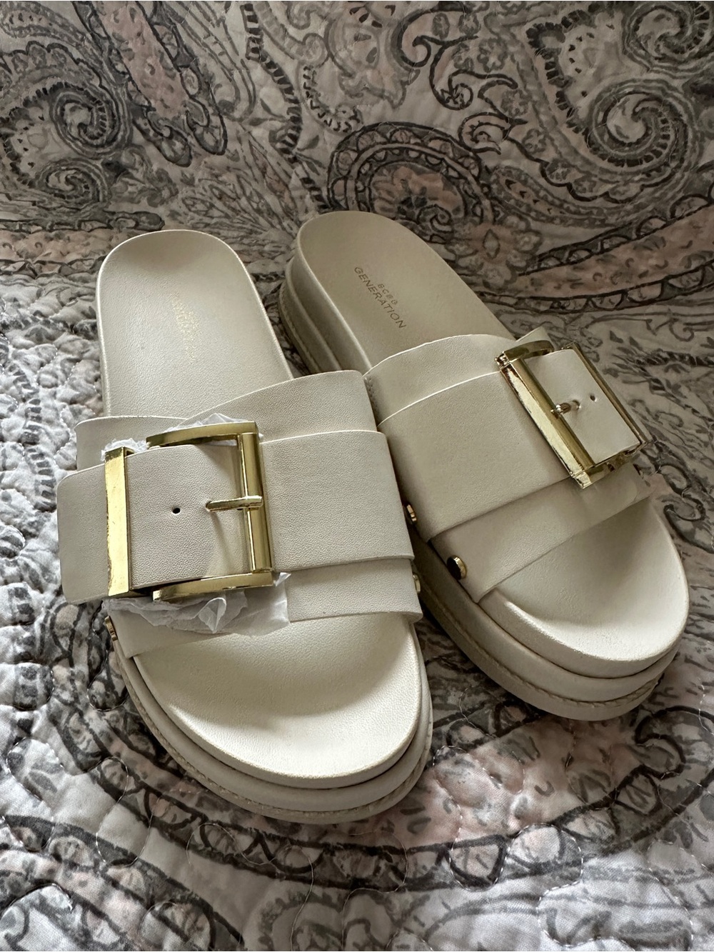 New: BCBGeneration Cream Slide Sandals with Gold Buckles WMS size 7M